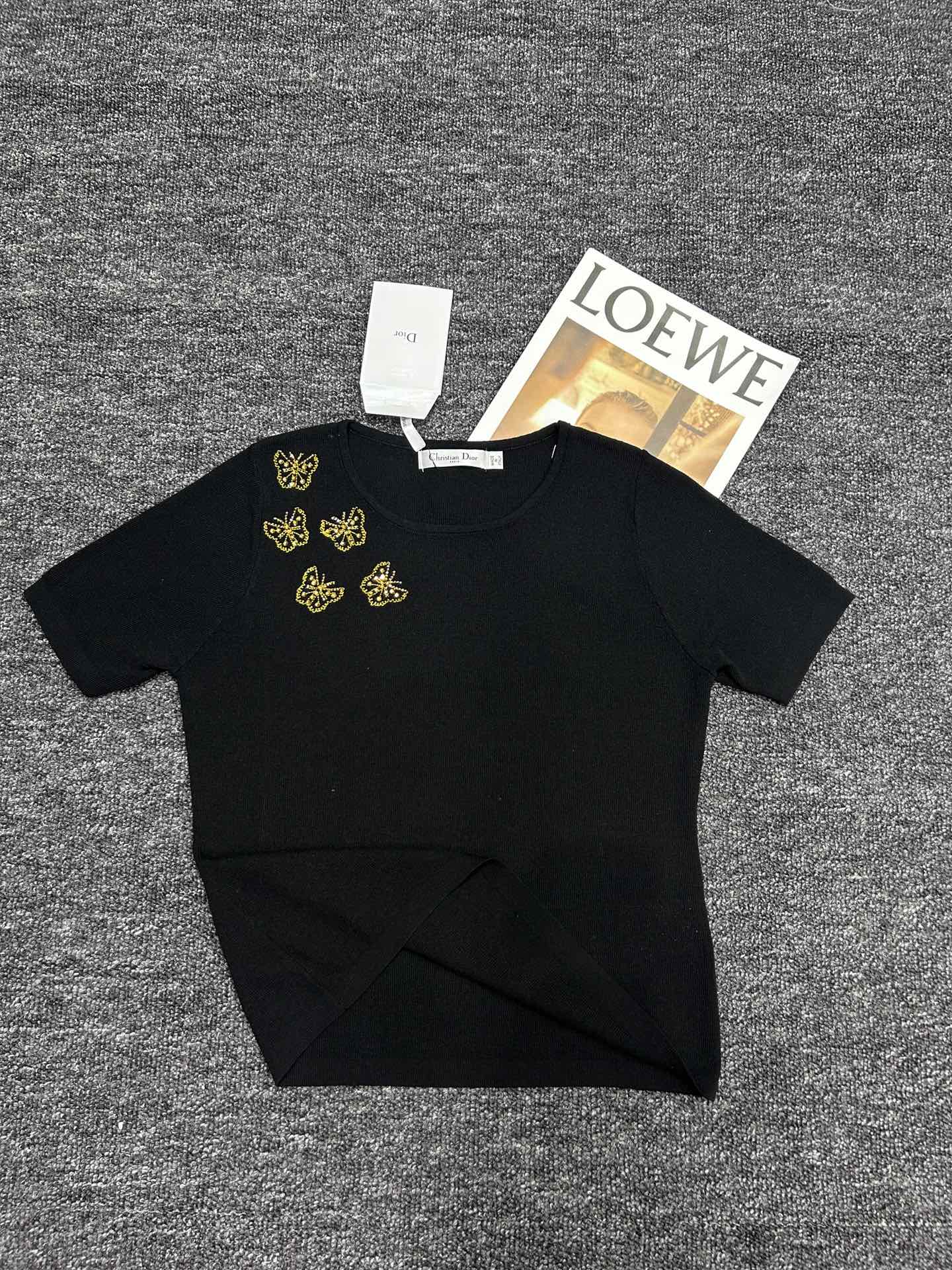 Round neck T-shirt