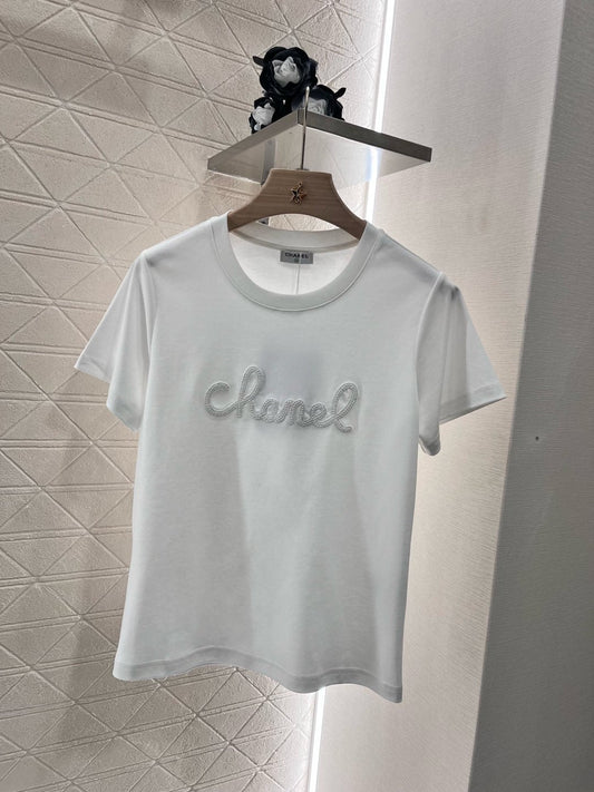 Round neck beaded lettering T-shirt