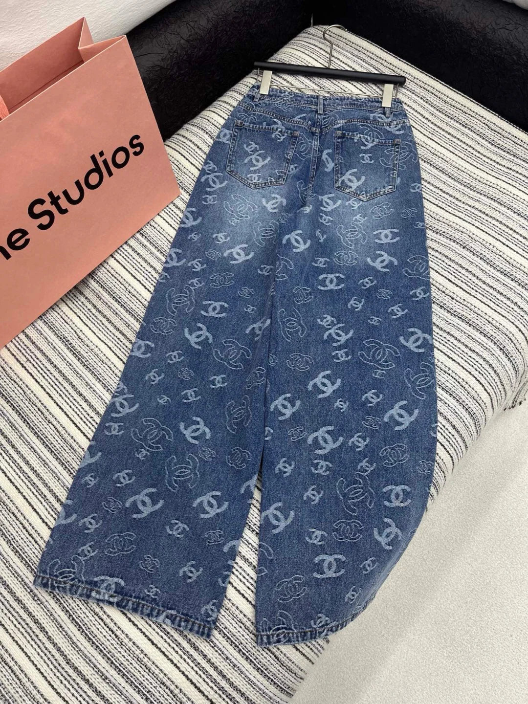 Heavy print jeans