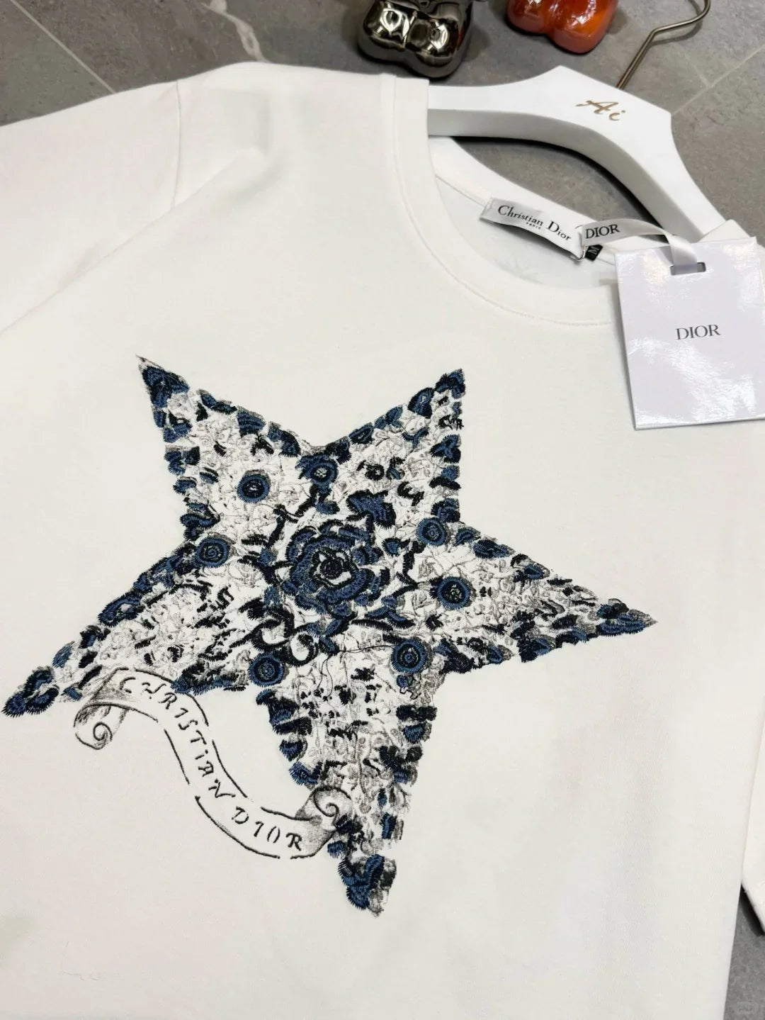 embroidered graphic T-shirt