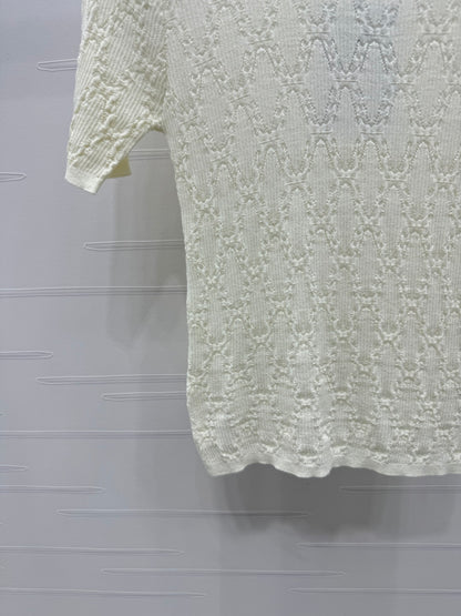 Round neck cut-out knit short sleeve