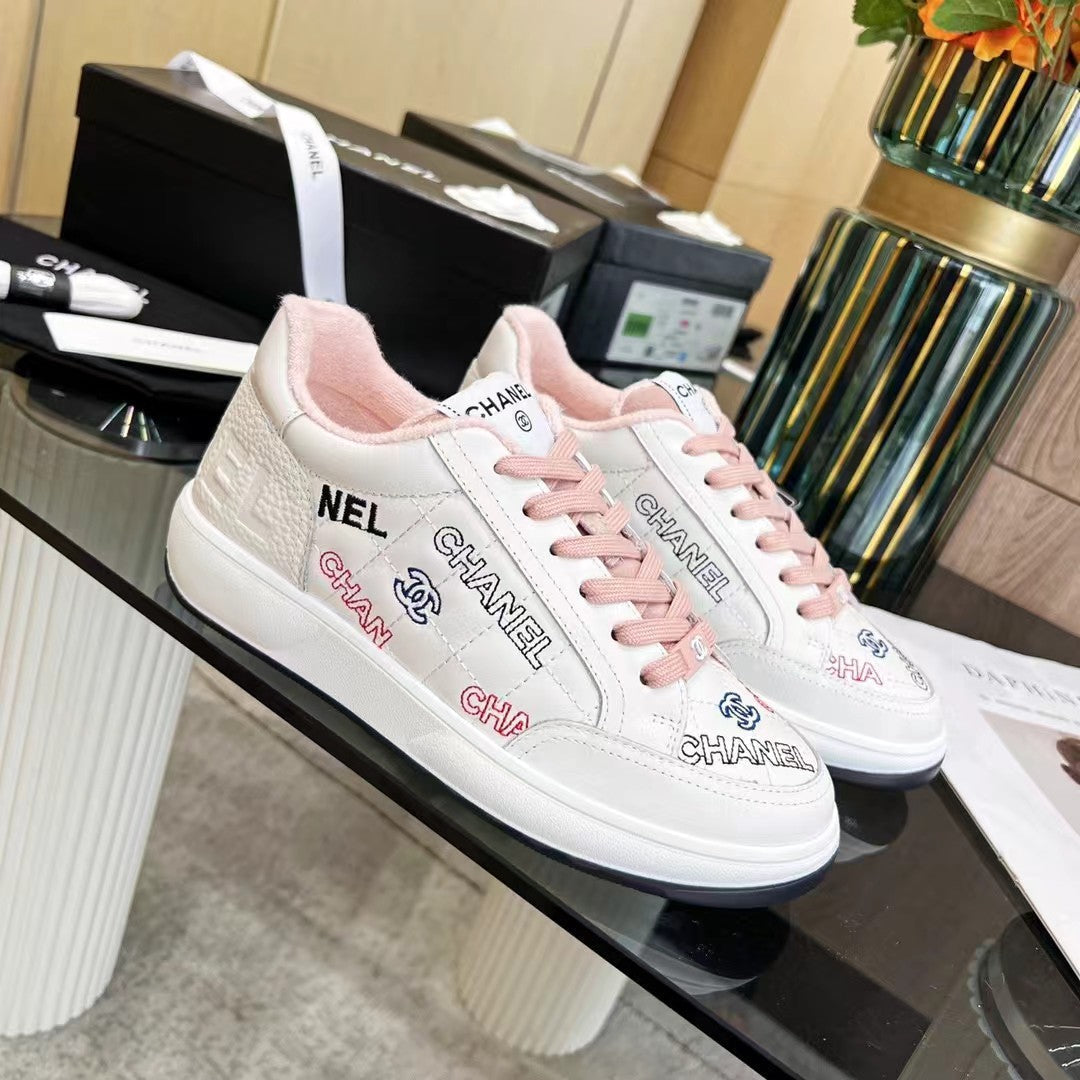 Stylish high quality flat sneakers