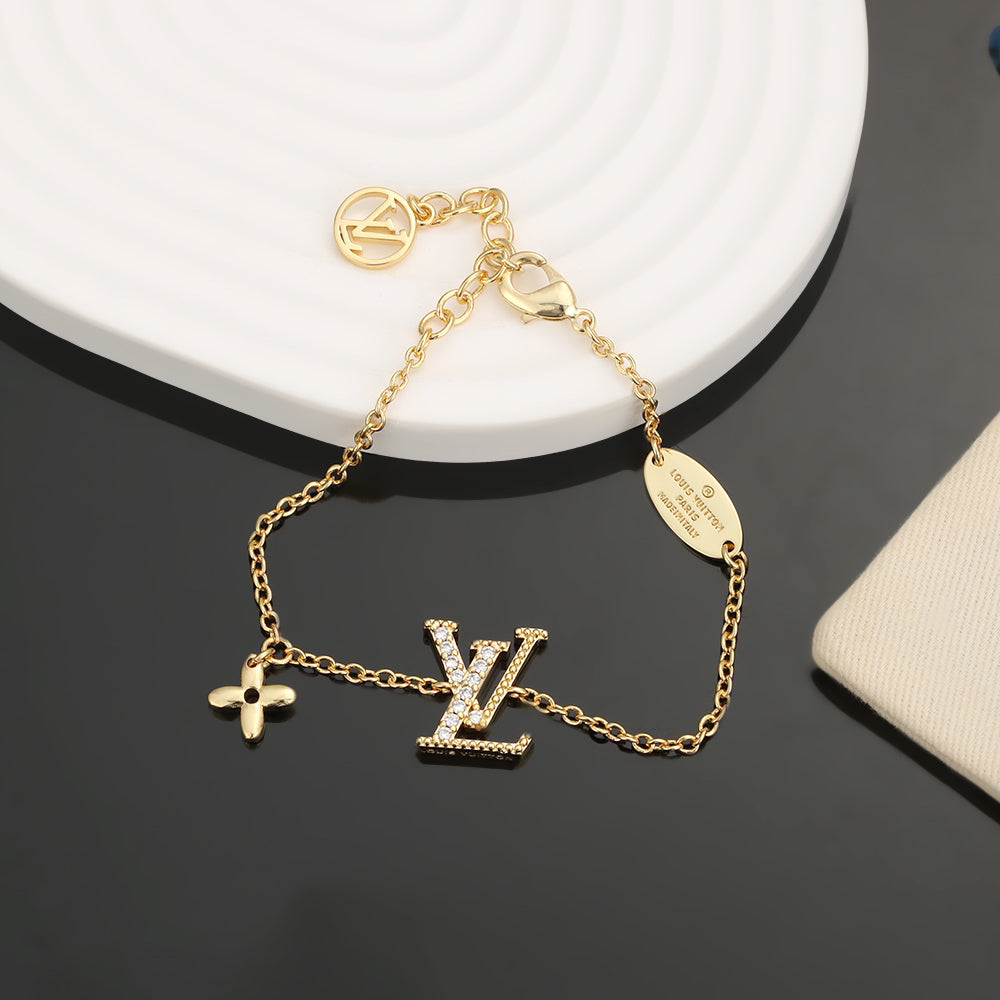 Diamond logo bracelet