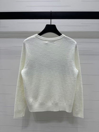 New knitted long sleeve top