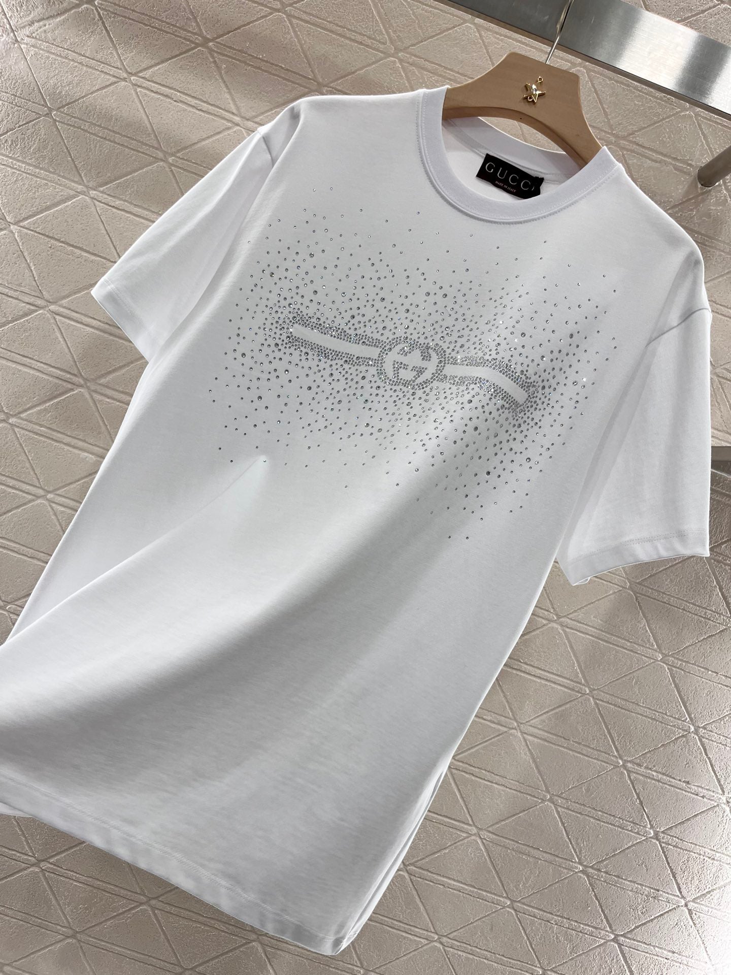 Round neck rhinestone T-shirt