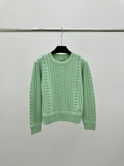 Knitted crew neck pullover