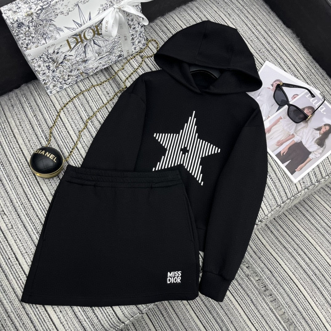 Embroidered five-pointed star set