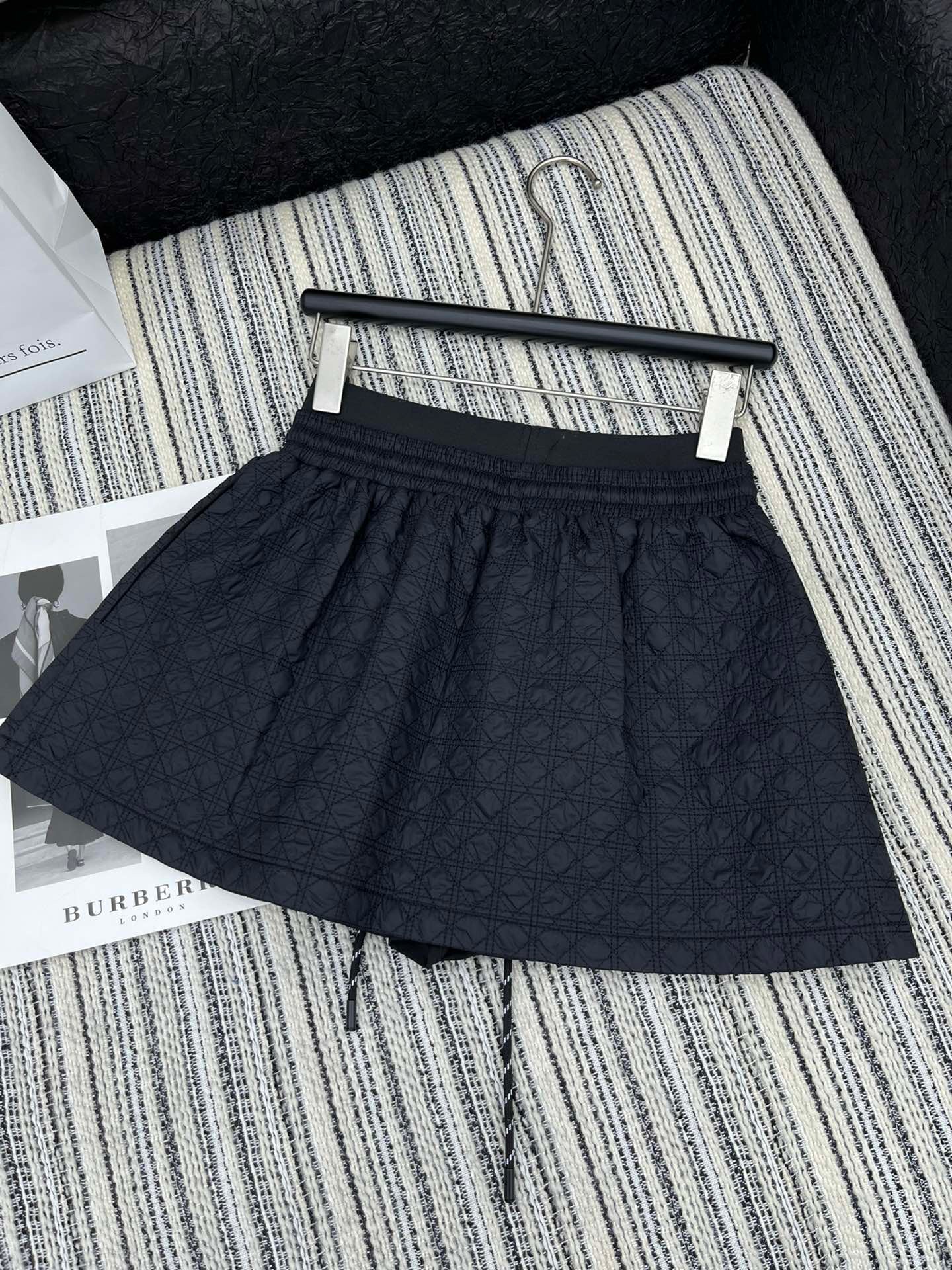 Drawstring elastic waist diamond skirt