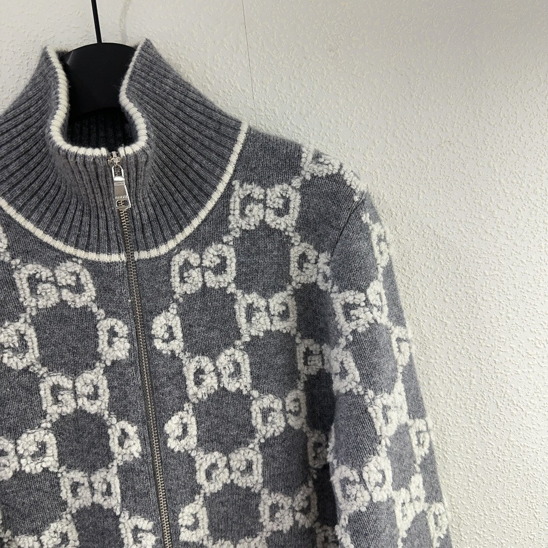 Jacquard stand collar zip-up knitted sweater