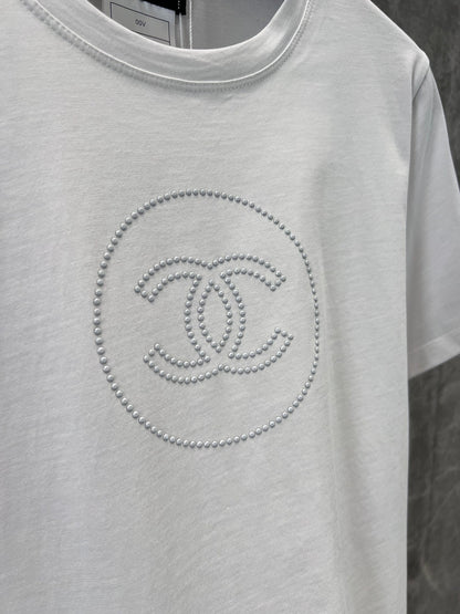 Basic short-sleeved T-shirt with hot diamond logo