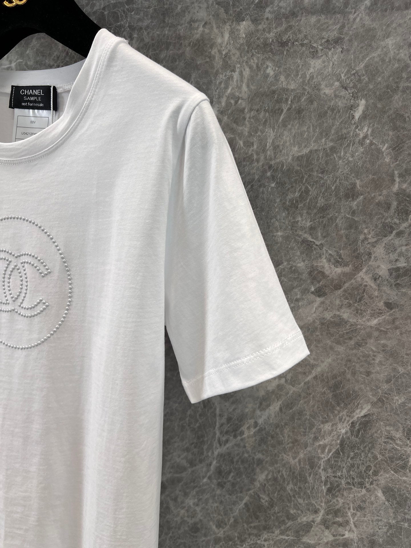 Basic short-sleeved T-shirt with hot diamond logo