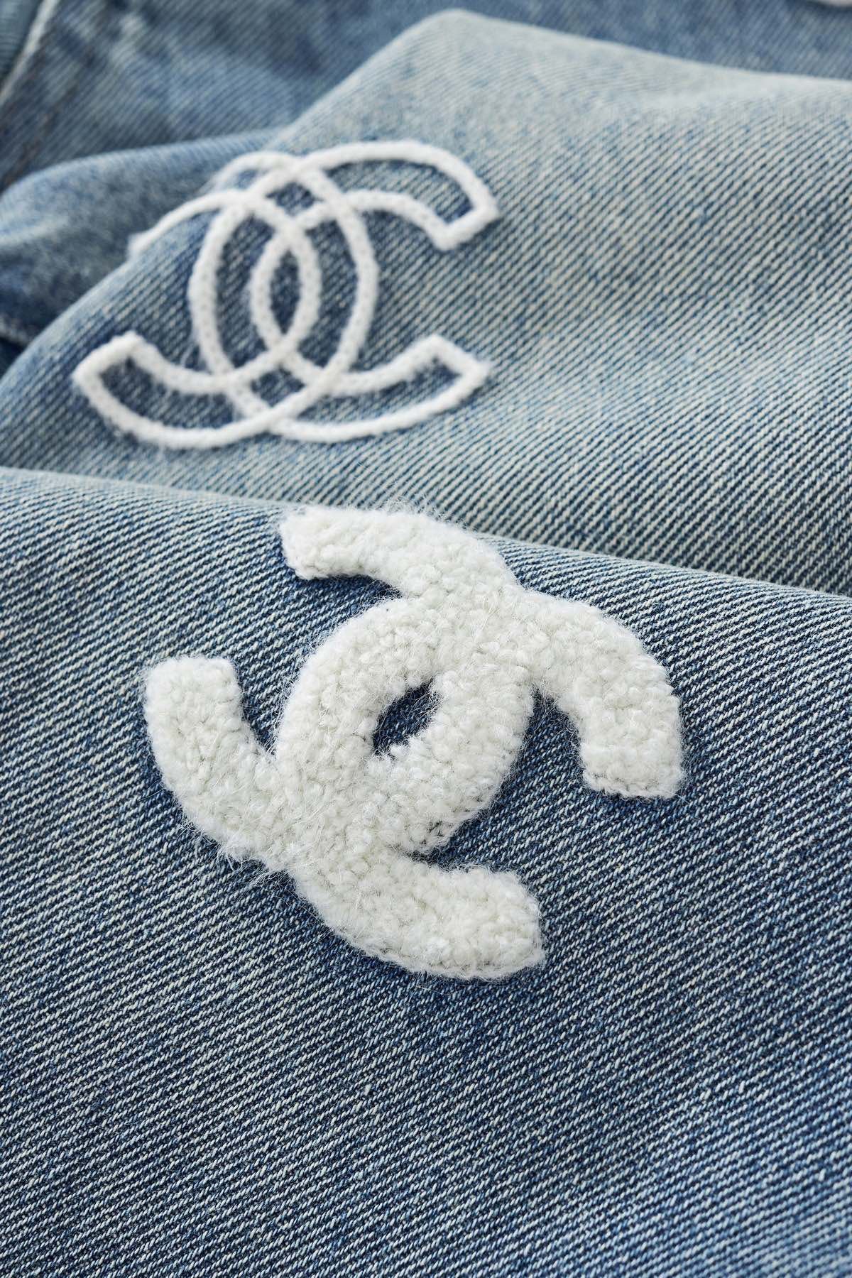 Towel embroidered logo denim trousers