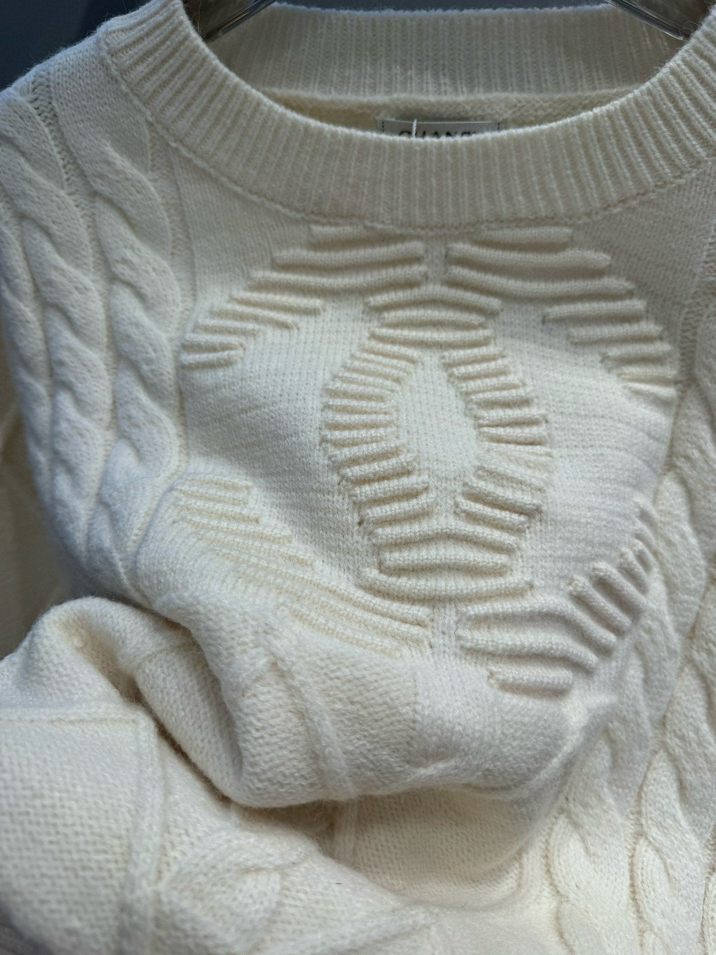 Knitted crew neck pullover