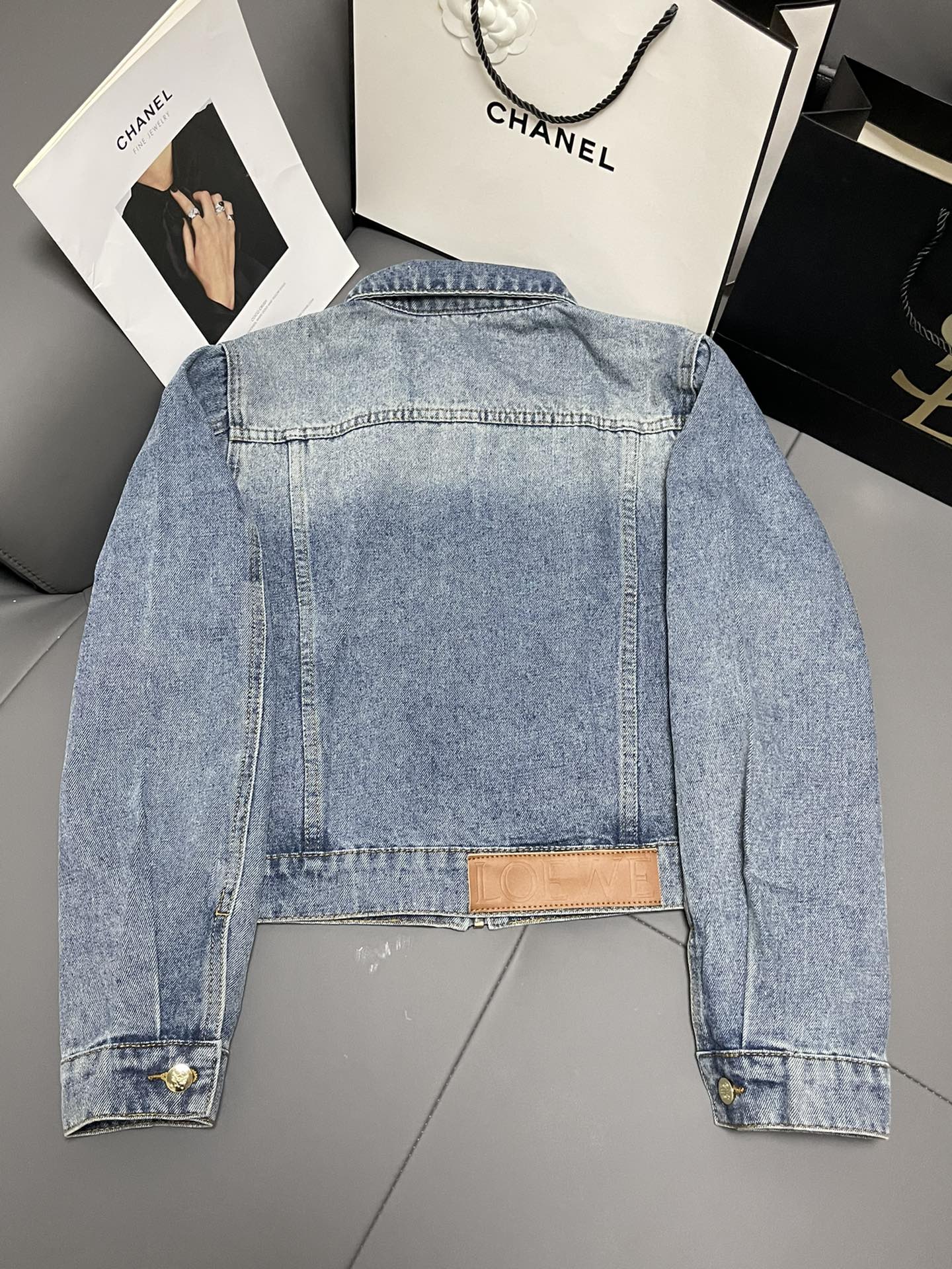 pocket embroidered denim jacket