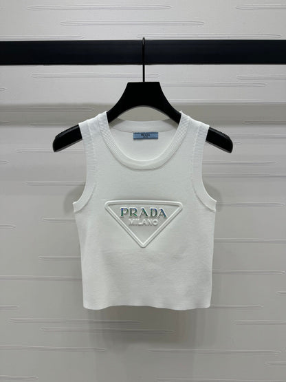 Inverted triangle logo knitted vest