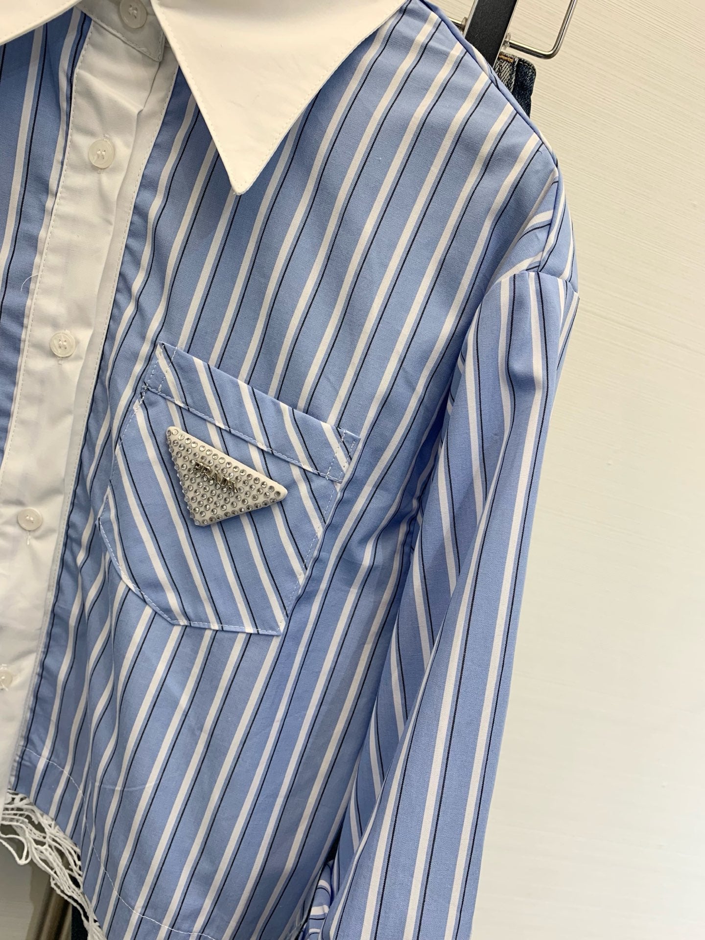 Water-soluble lace lapel striped short shirt