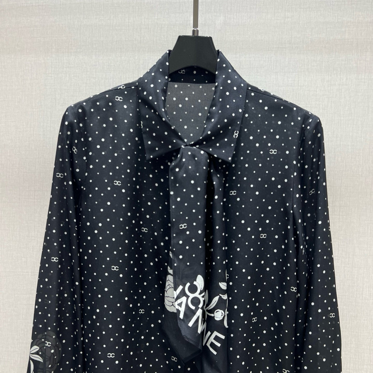 Silk ribbon digital positioning printed silk shirt