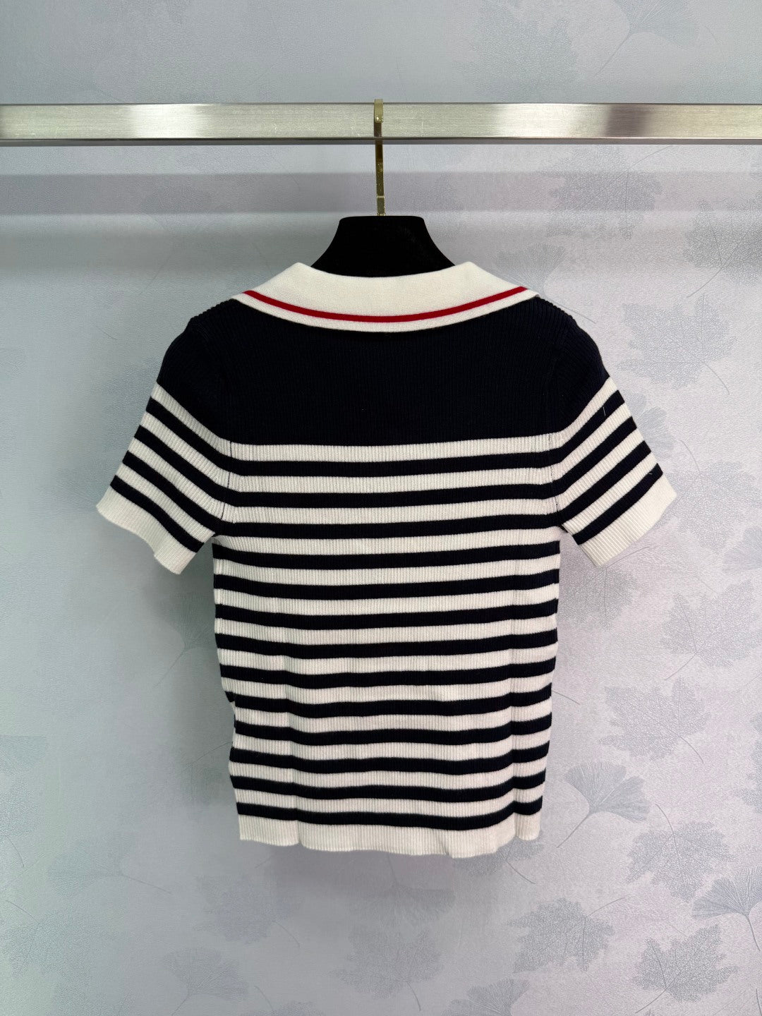 25 New Striped 𝑝𝑜𝑙𝑜 Knitted Short Sleeve Top