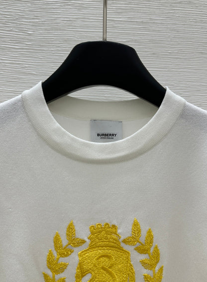 Gold Leaf Logo Embroidered Crew Neck Short Sleeves