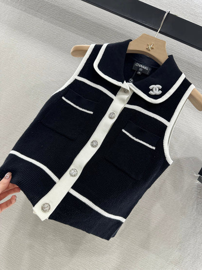 Collar striped knitted vest