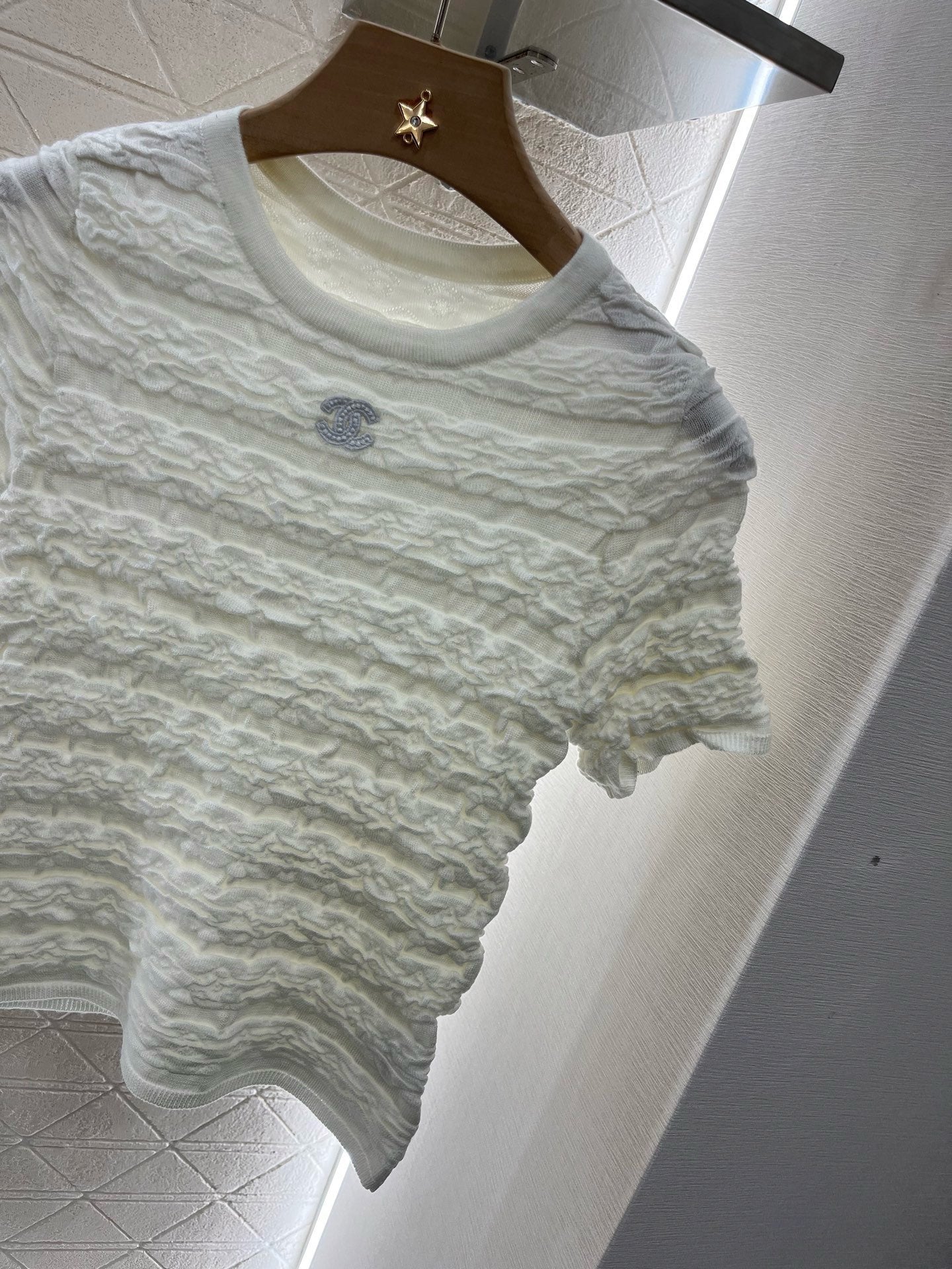 Embroidered Bubble Textured Knit Short Sleeve