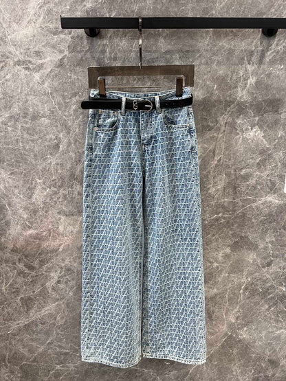 Heavy letter jacquard denim