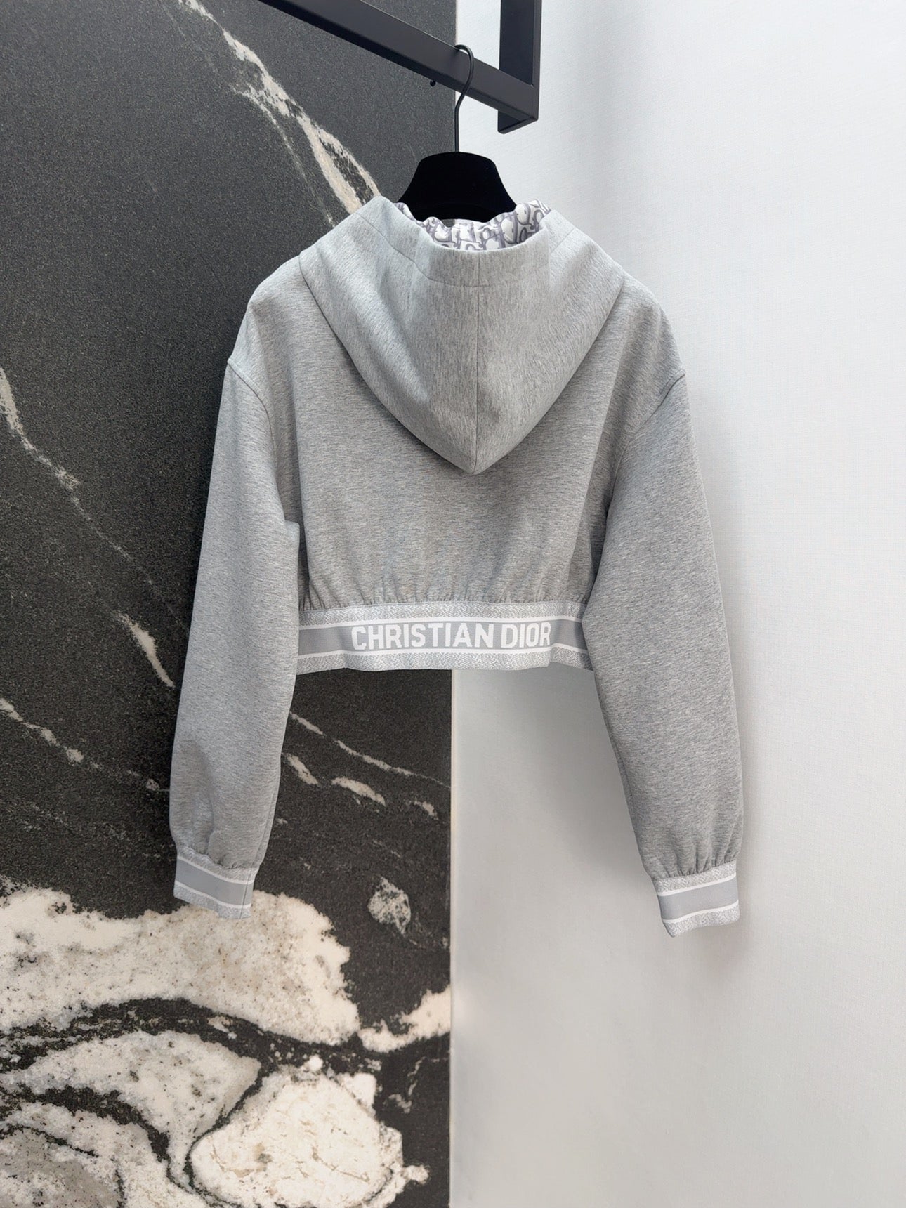 Early spring new arrivals, youthful girl style, short hooded style + skirt