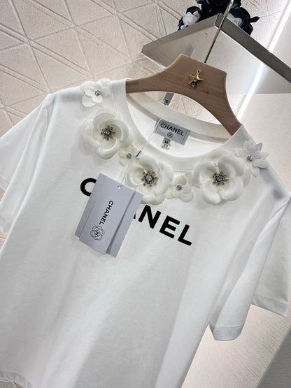 Round neck camellia letter short sleeves