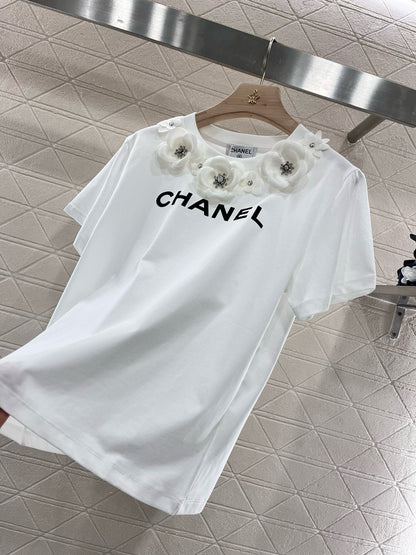 Round neck camellia letter short sleeves