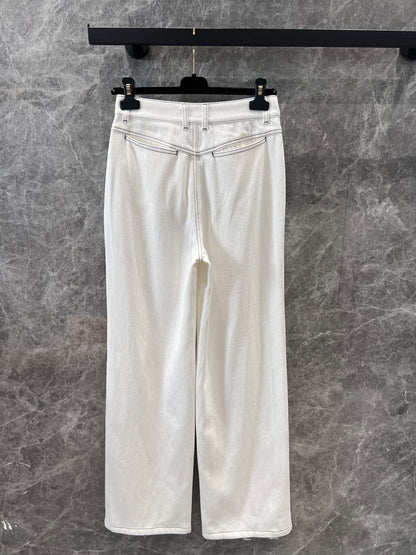 White straight jeans with embroidery and double pockets