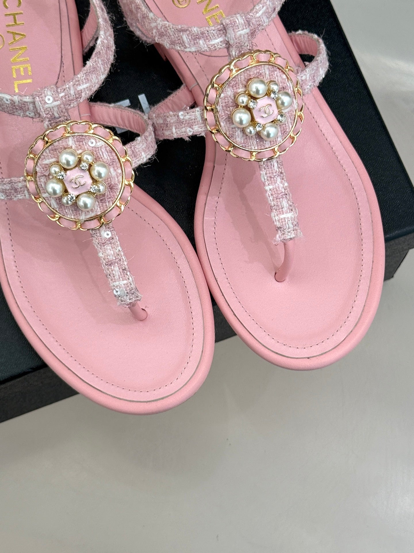 Pearl clip-on Pink, Brown, Black sandals