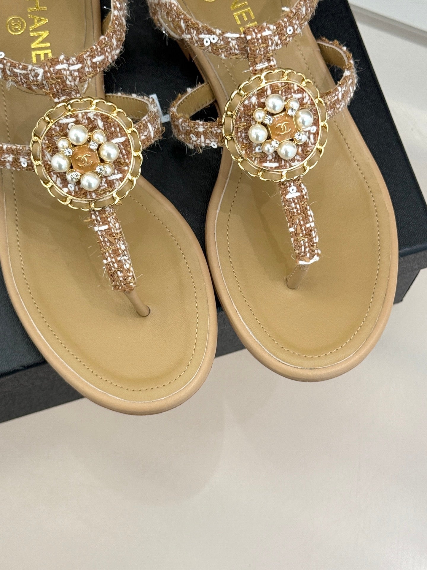 Pearl clip-on Pink, Brown, Black sandals