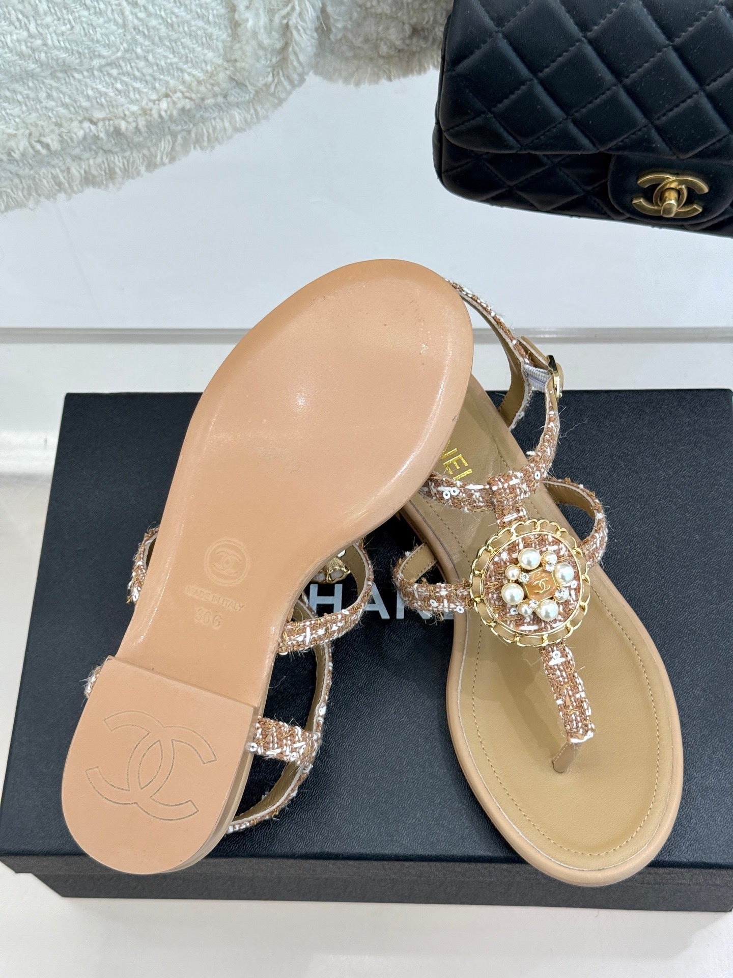 Pearl clip-on Pink, Brown, Black sandals