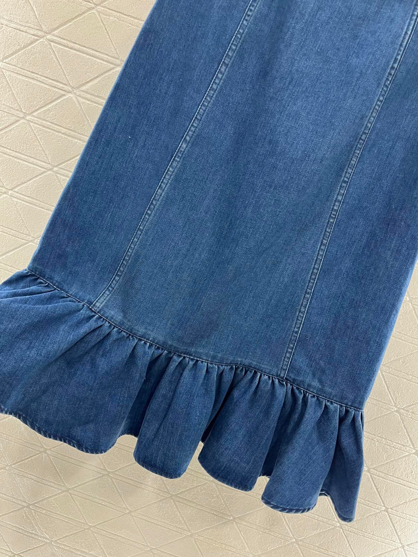 Denim fishtail skirt