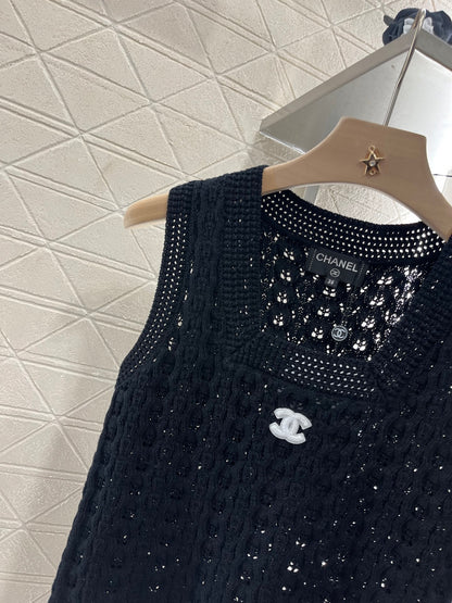 Openwork Woven Pattern Knitted Vest