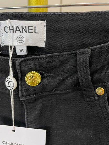 Back pocket embroidered chino jeans