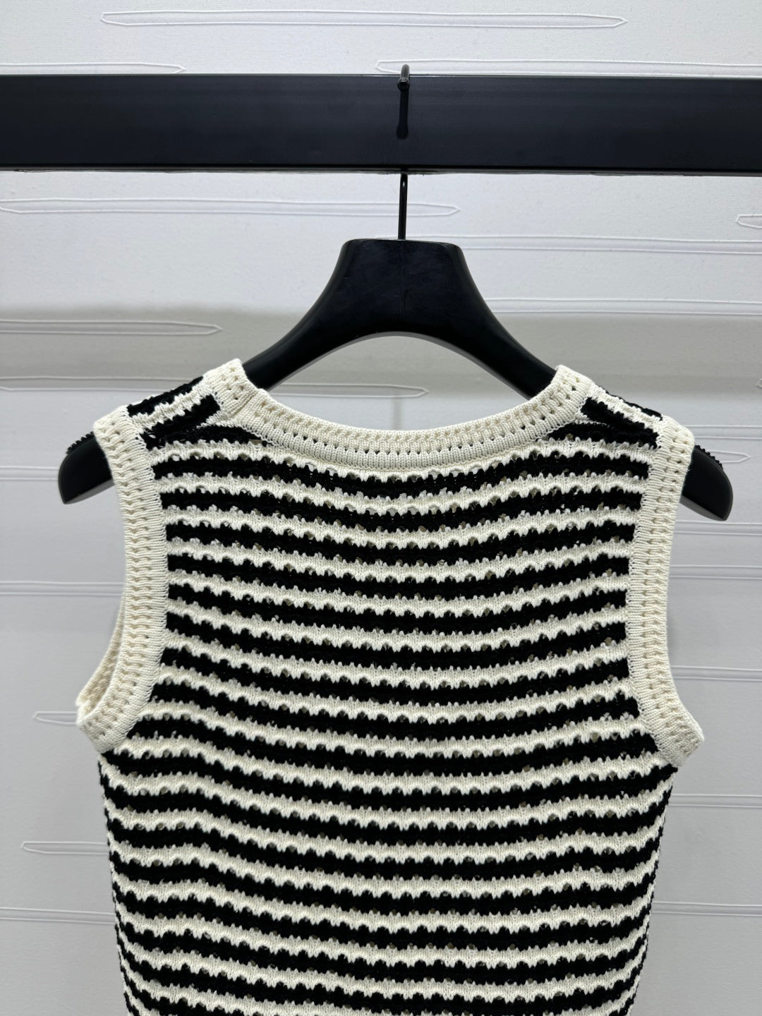 Striped knitted vest