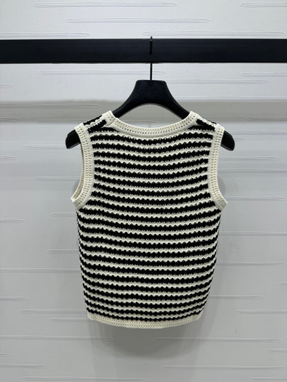 Striped knitted vest