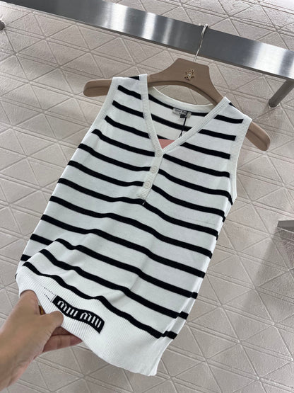 Striped knitted vest