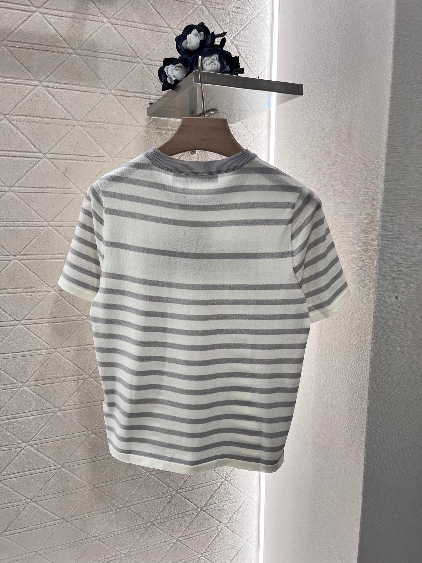 Crew neck striped knit top