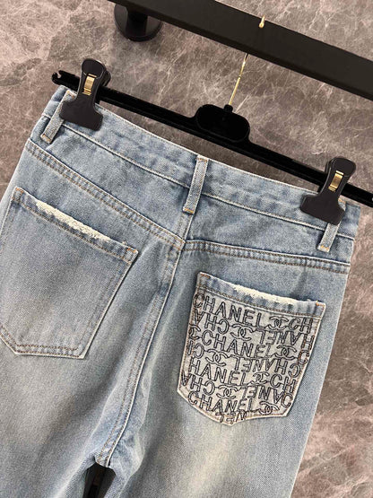 Front and back pocket lettering trousers