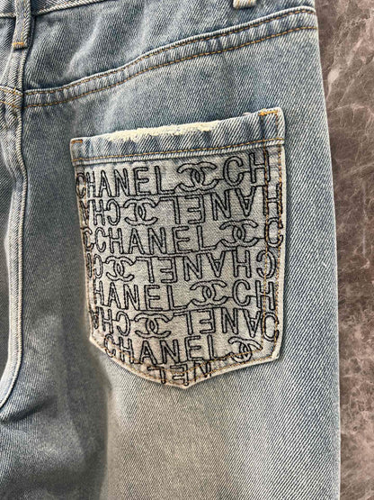 Front and back pocket lettering trousers