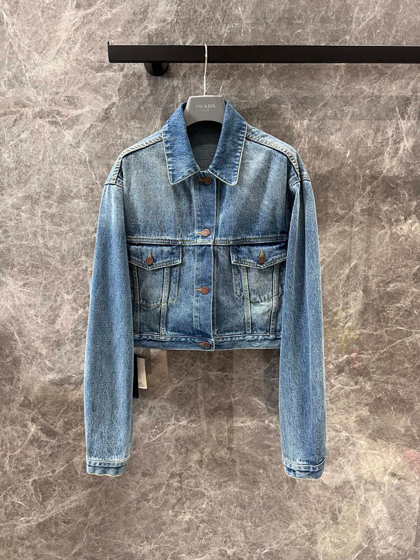 Lapel cropped denim jacket