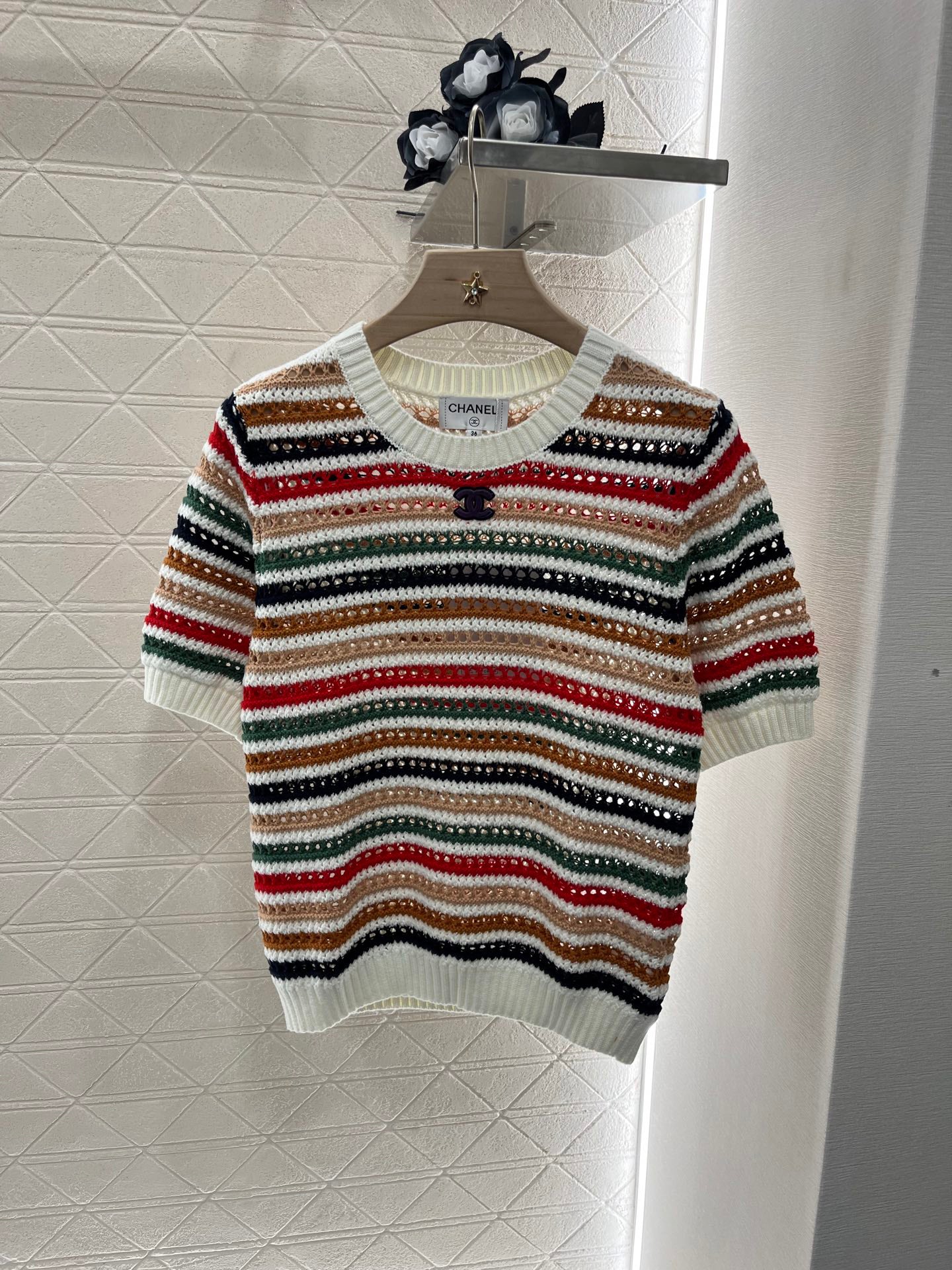 Hollow striped knit short sleeves