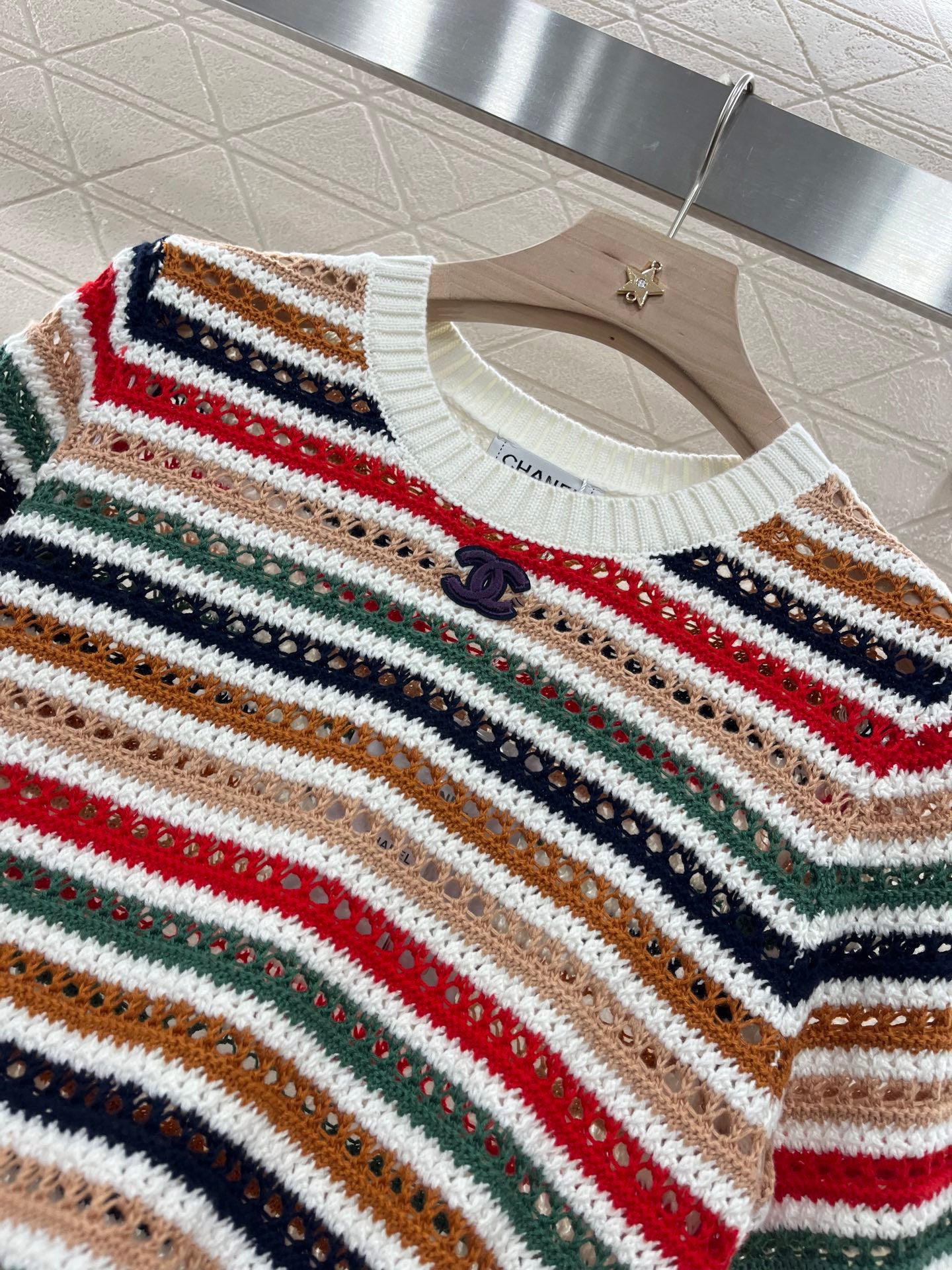 Hollow striped knit short sleeves