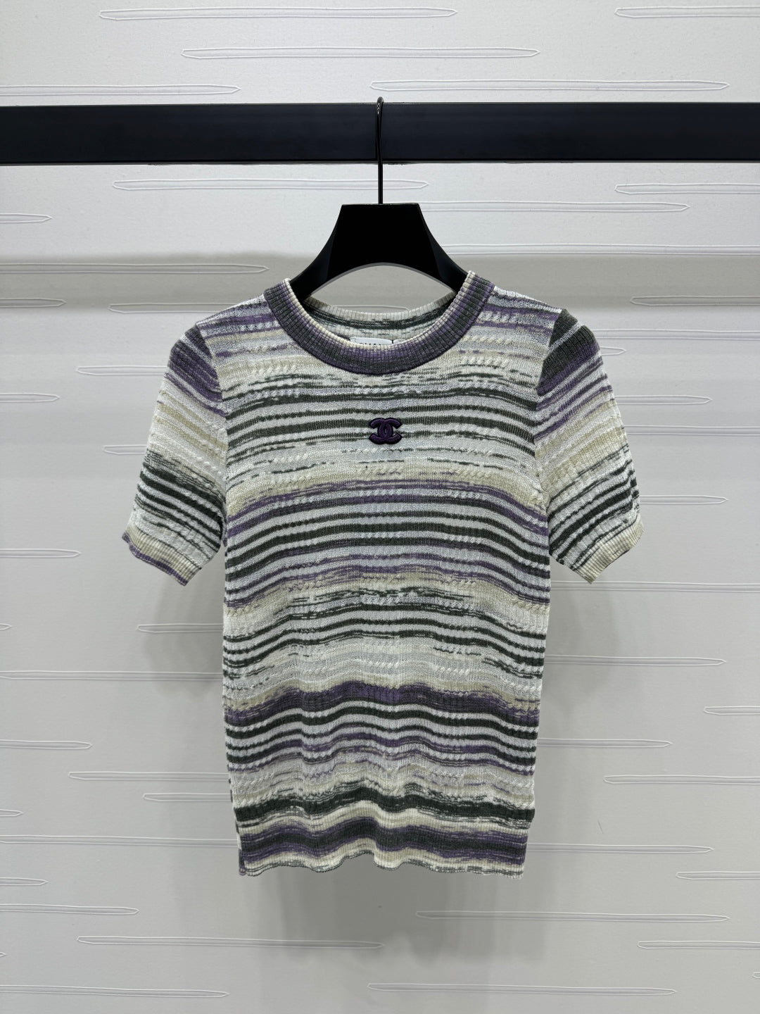 Contrast striped crew neck knit short sleeves