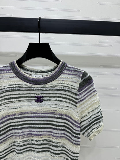 Contrast striped crew neck knit short sleeves