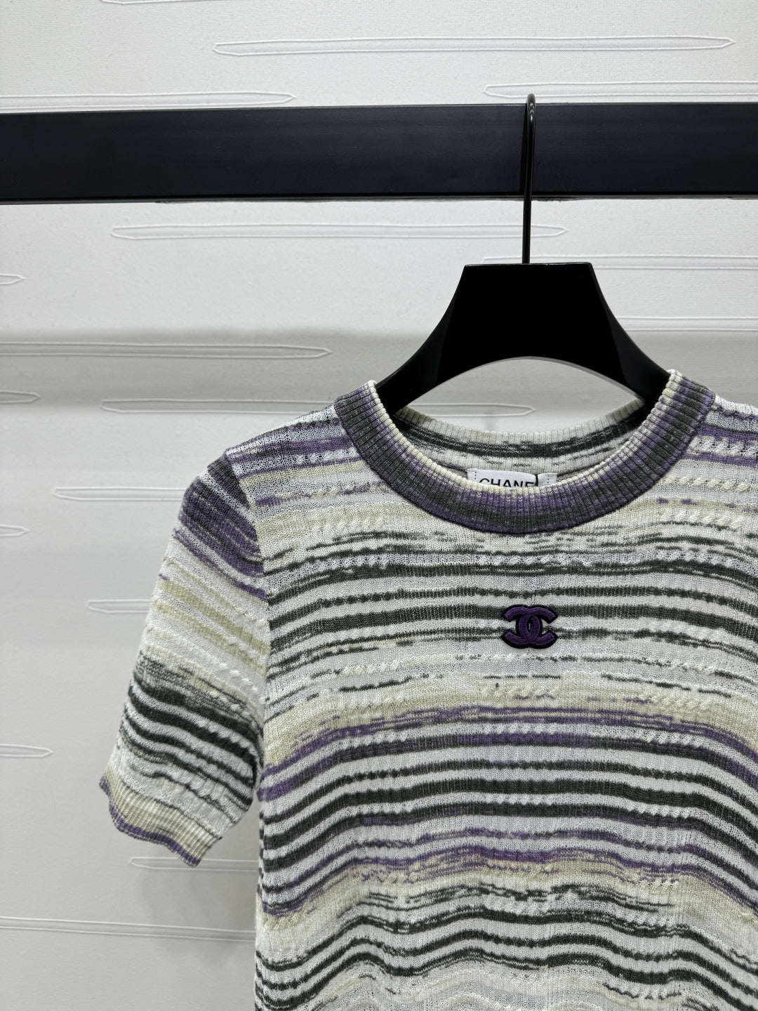 Contrast striped crew neck knit short sleeves