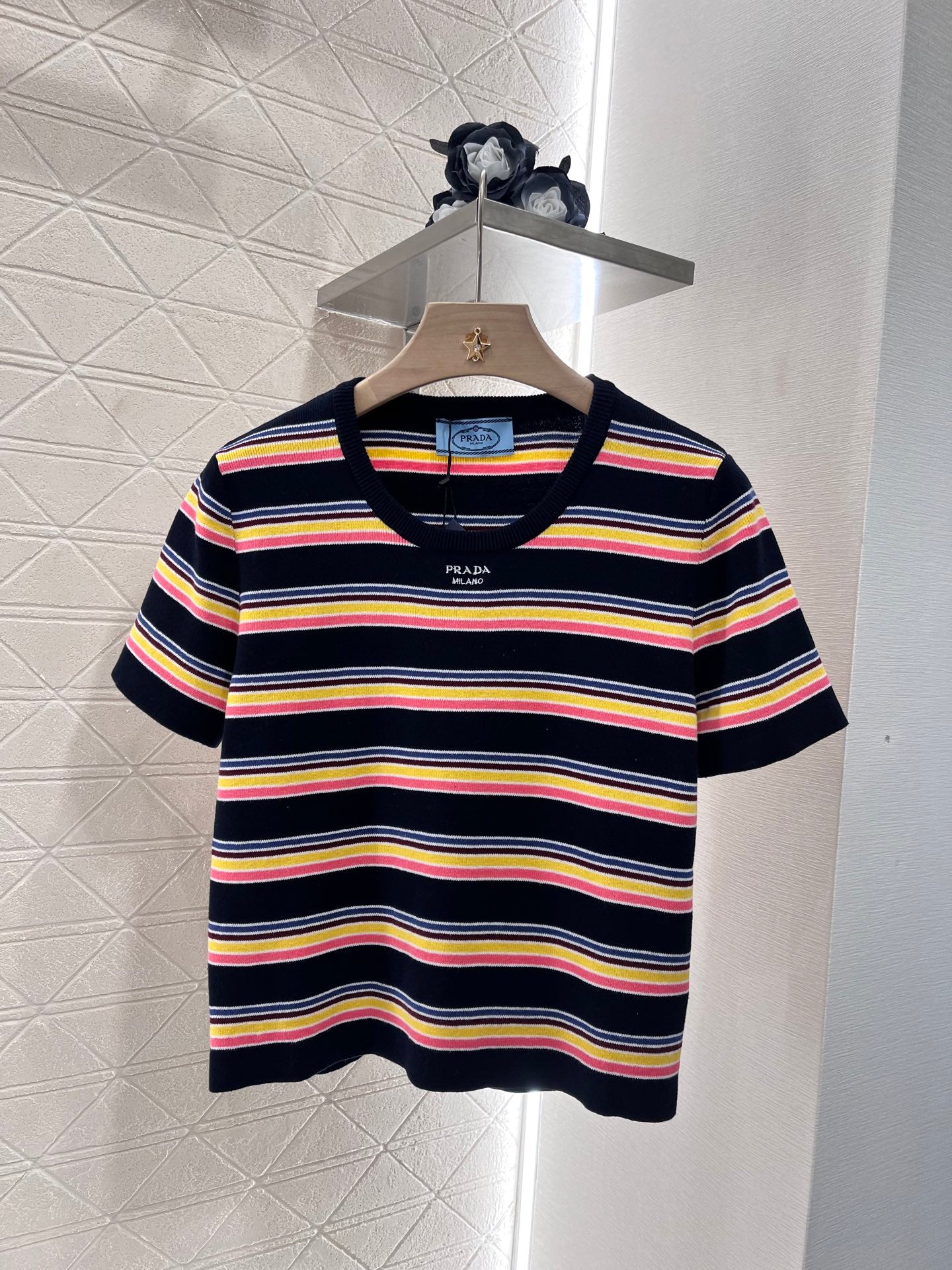 Striped knit short sleeves