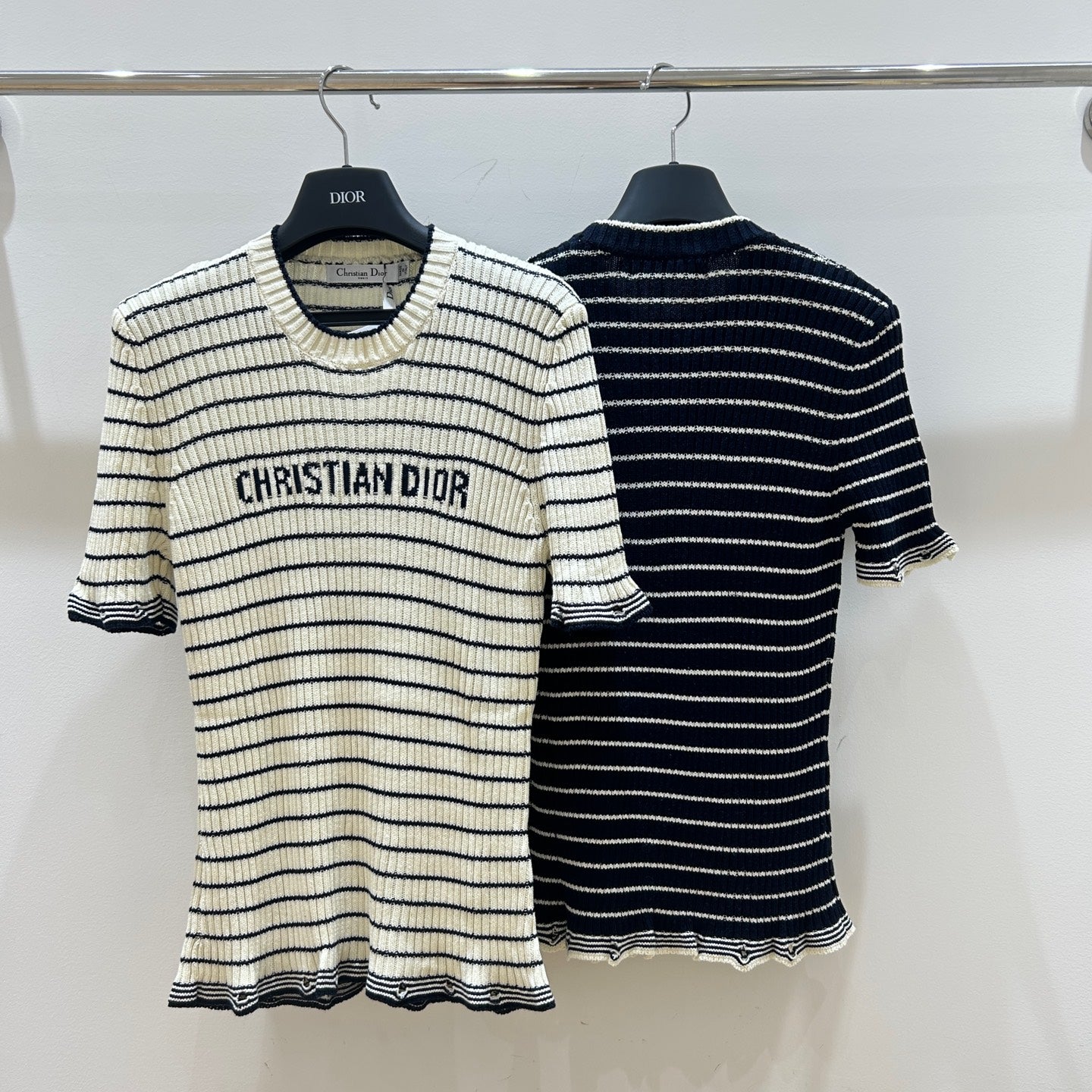 Striped short sleeves